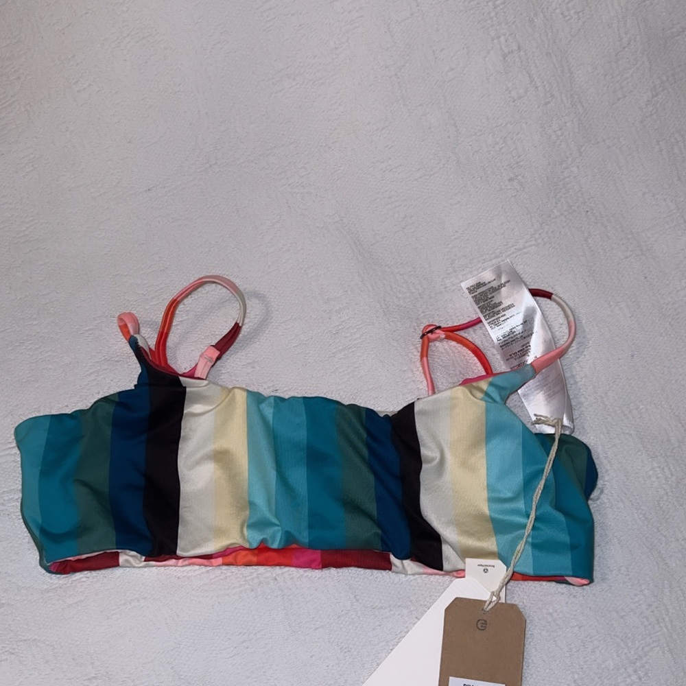 Billabong reversible top
